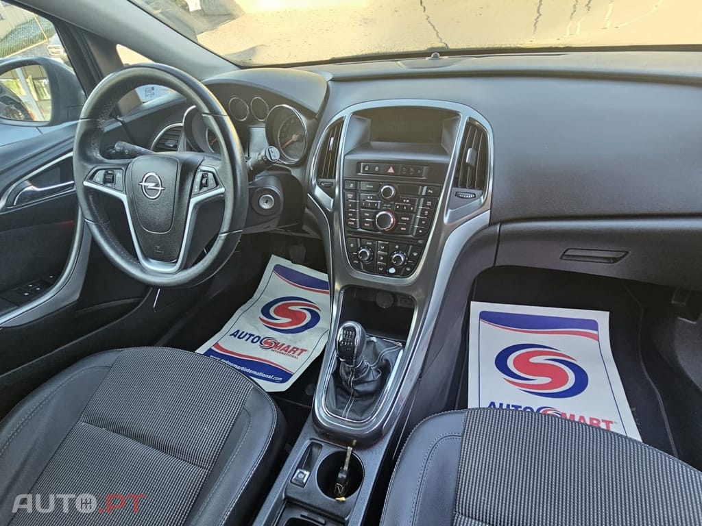 Opel Astra 1.7 CDTi Cosmo Start/Stop