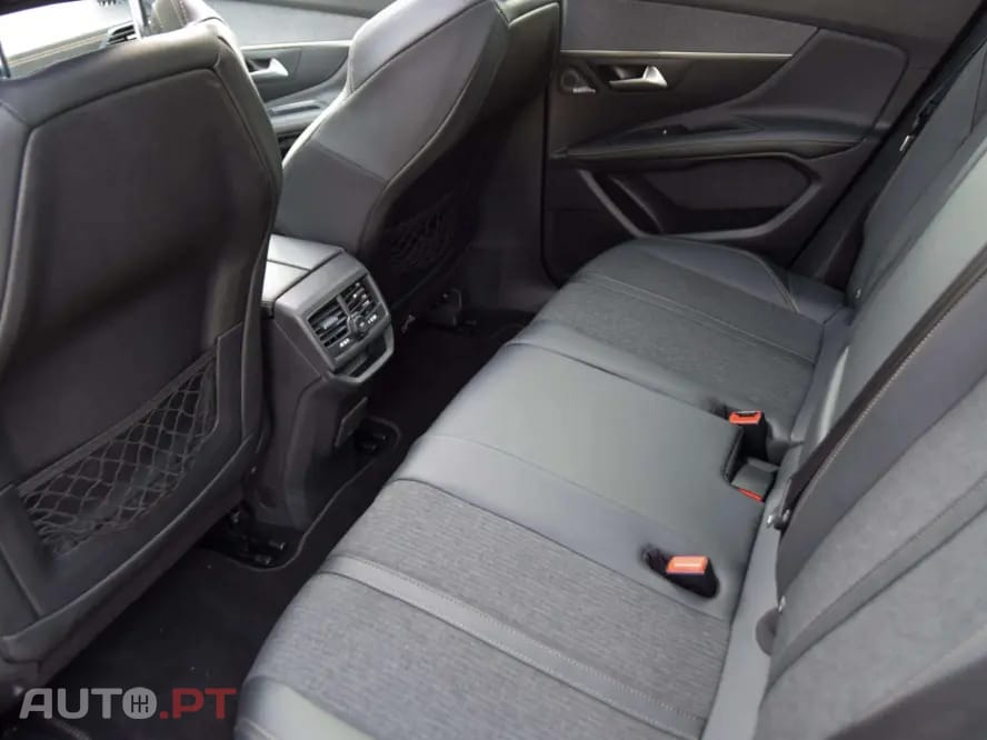 Peugeot 3008 1.5 BlueHDi GT Line EAT8