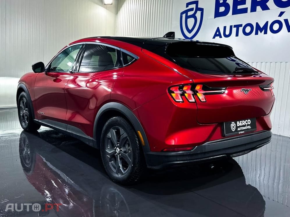 Ford Mustang Mach-E Standard