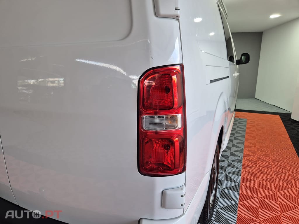 Peugeot Expert 2.0 BlueHDi L3H1 Long EAT8