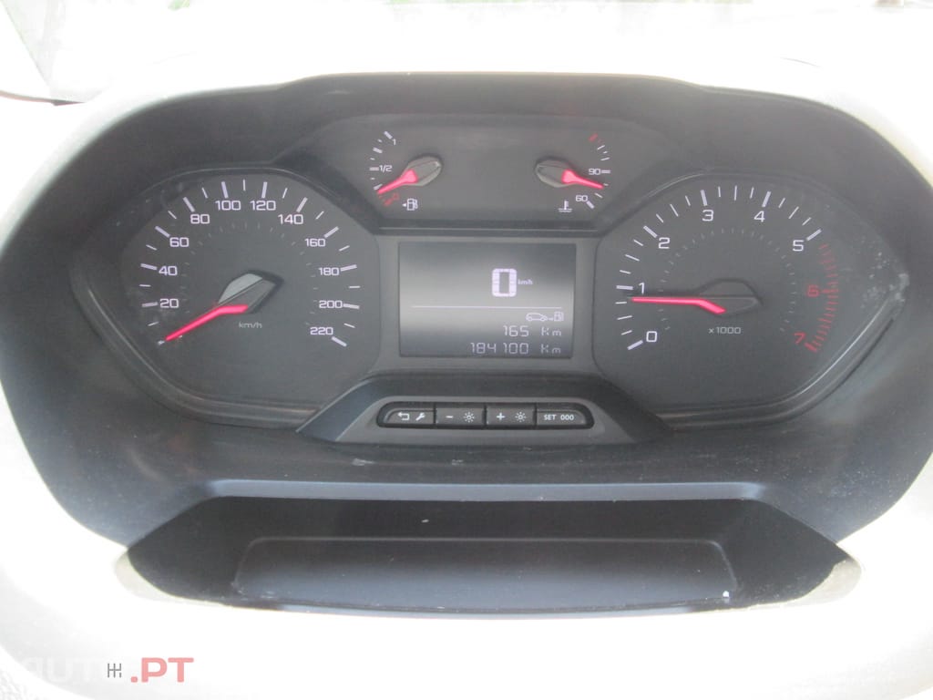 Peugeot Partner 1.6 HDI CARPLAY 100CV