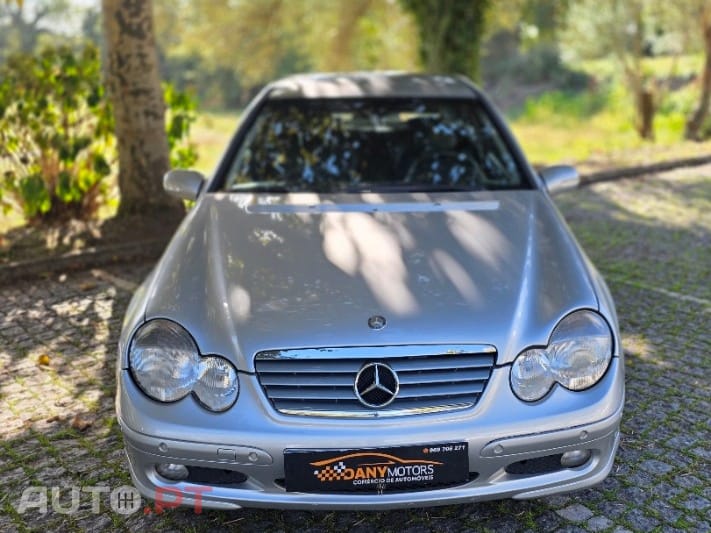 Mercedes-Benz C 220 Outro