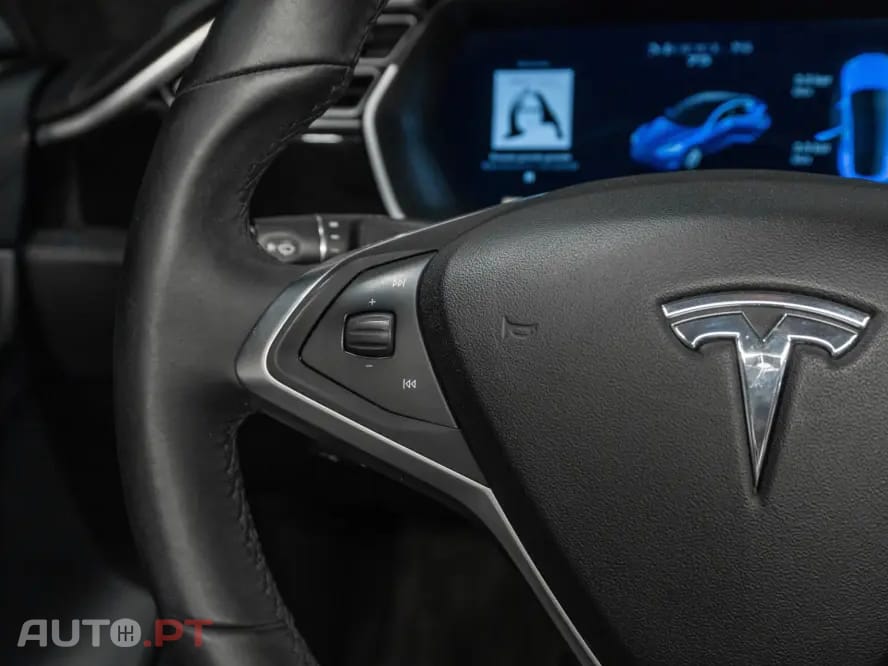 Tesla Model S 75