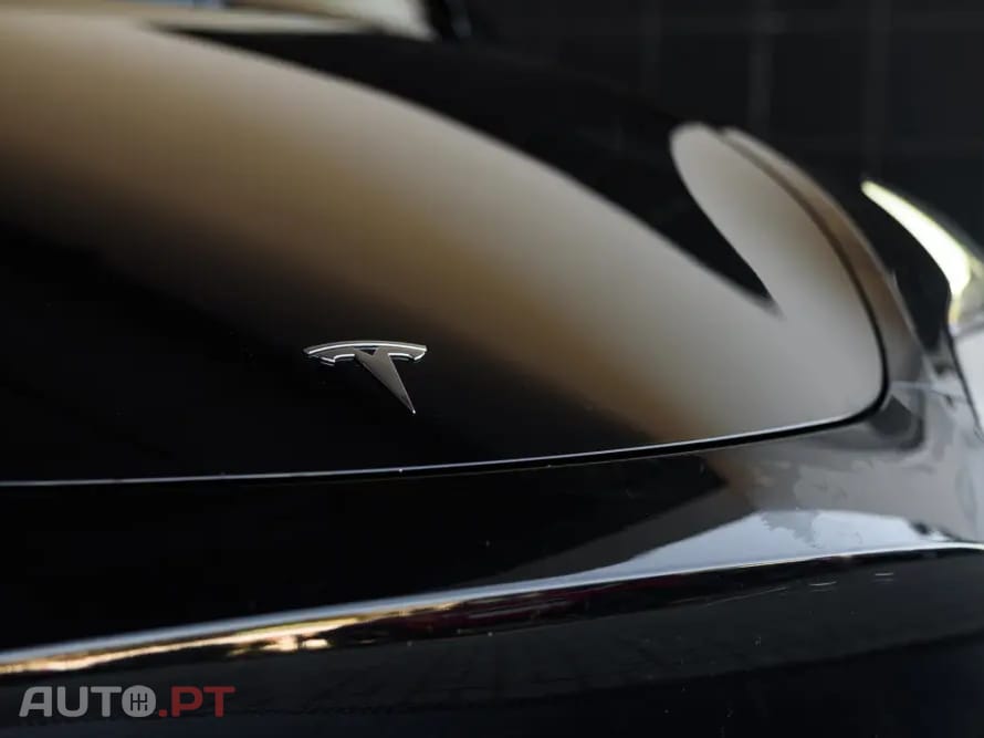 Tesla Model Y Long Range Dual Motor AWD