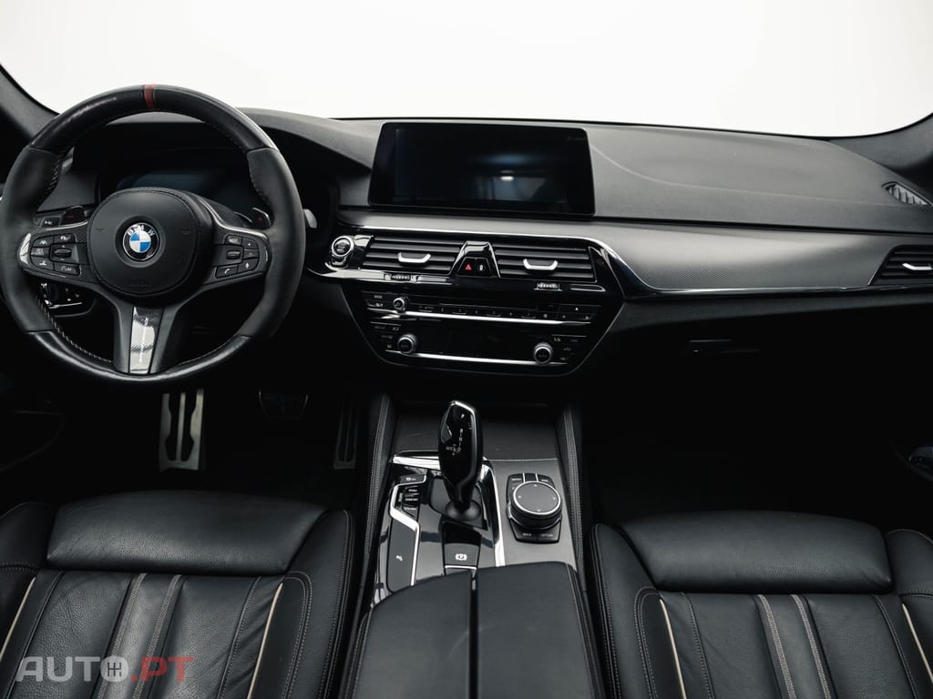 BMW M550 xDrive Auto