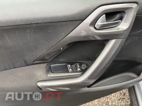 Peugeot 2008 1.2 PureTech Active