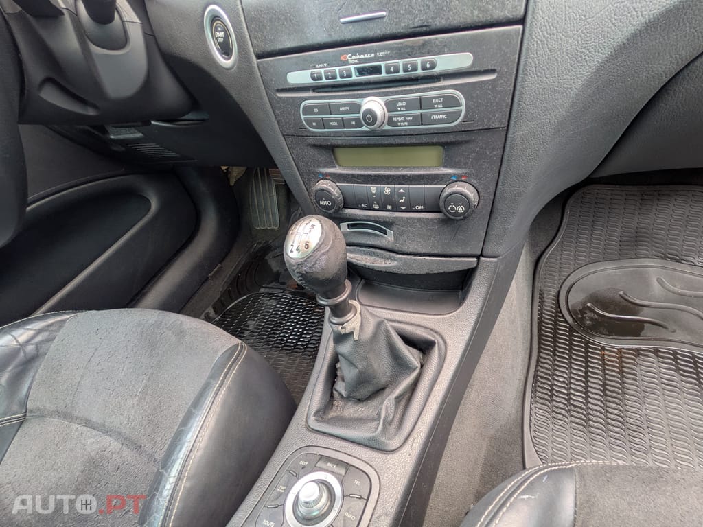 Renault Laguna Break Renault Laguna II Break 2.0 dCi 175 cv Exclusive Ambiance Dynamique (Nov/2006)