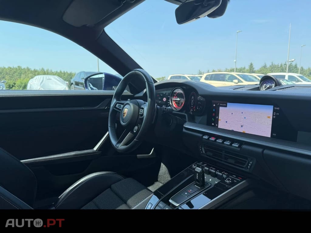 Porsche 992 Carrera 4S