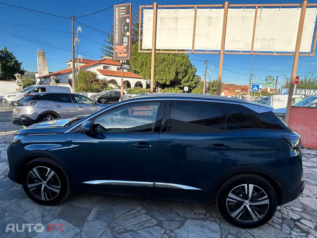 Peugeot 3008 1.6 Hybrid Allure e-EAT8