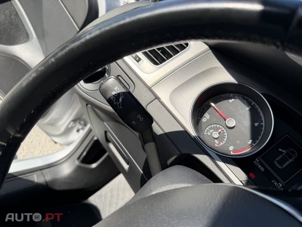 Volkswagen Golf 1.6 TDi Confortline DSG