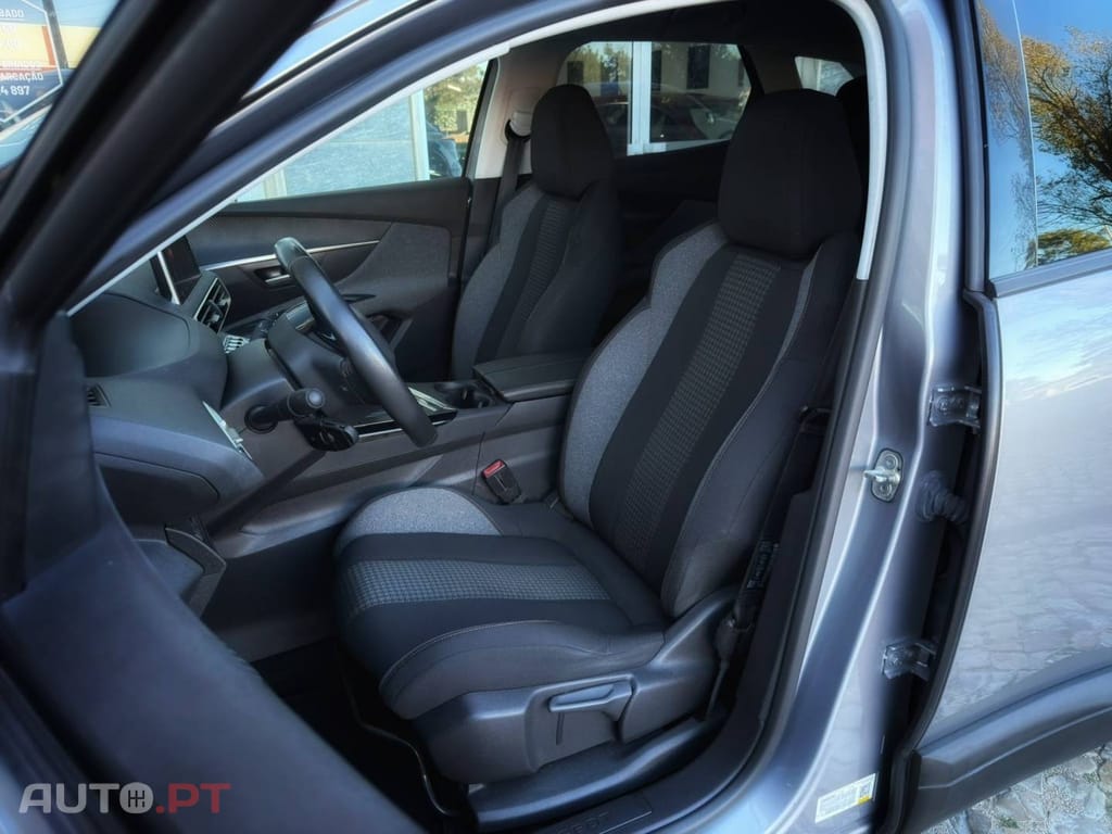 Peugeot 3008 1.5 BlueHDi Active