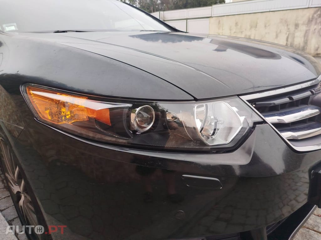 Honda Accord Tourer 2.2 i-DTEC Executive Top — fotografia 8