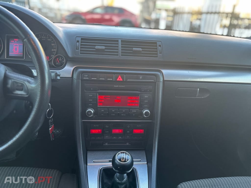 Audi A4 Avant 2.0TDi S-Line