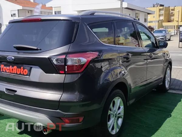 Ford Kuga 1.5 TDCi EcoBlue Titanium
