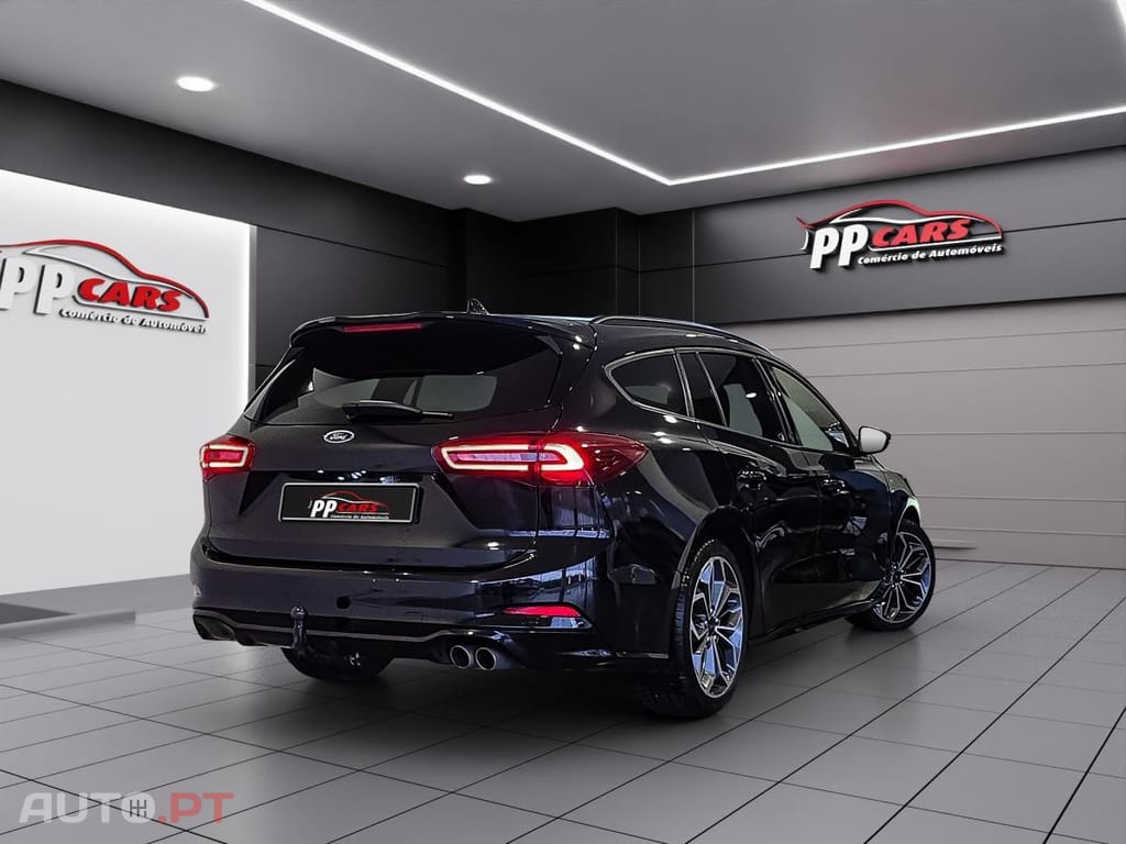 Ford Focus SW 1.0 EcoBoost MHEV ST-Line X