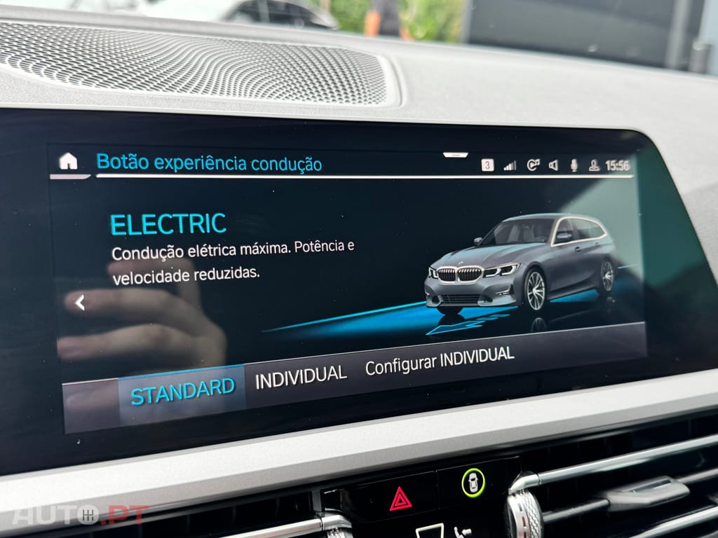 BMW 320 e Touring Auto