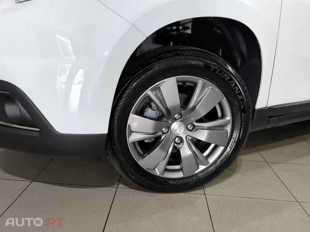 Peugeot 2008 1.2 PureTech Style