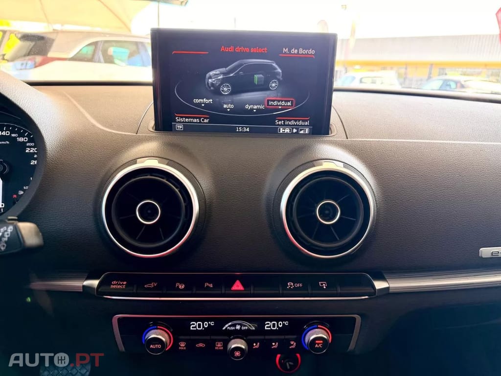 Audi A3 Sportback e-tron 1.4 TFSI Sport S tronic — fotografia 25