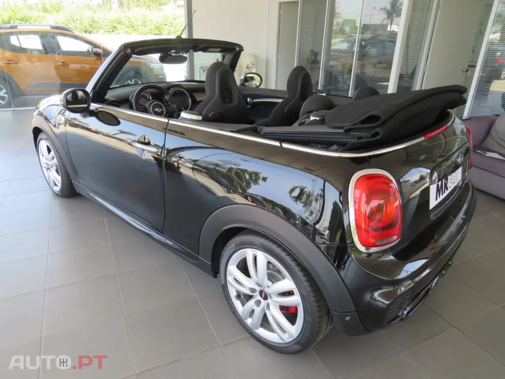 MINI Cabrio John Cooper Works