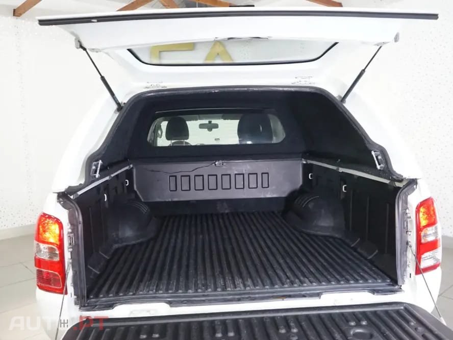 Mitsubishi L200 2.4 DI-D CD S.Cab 3L Instyle 4WD