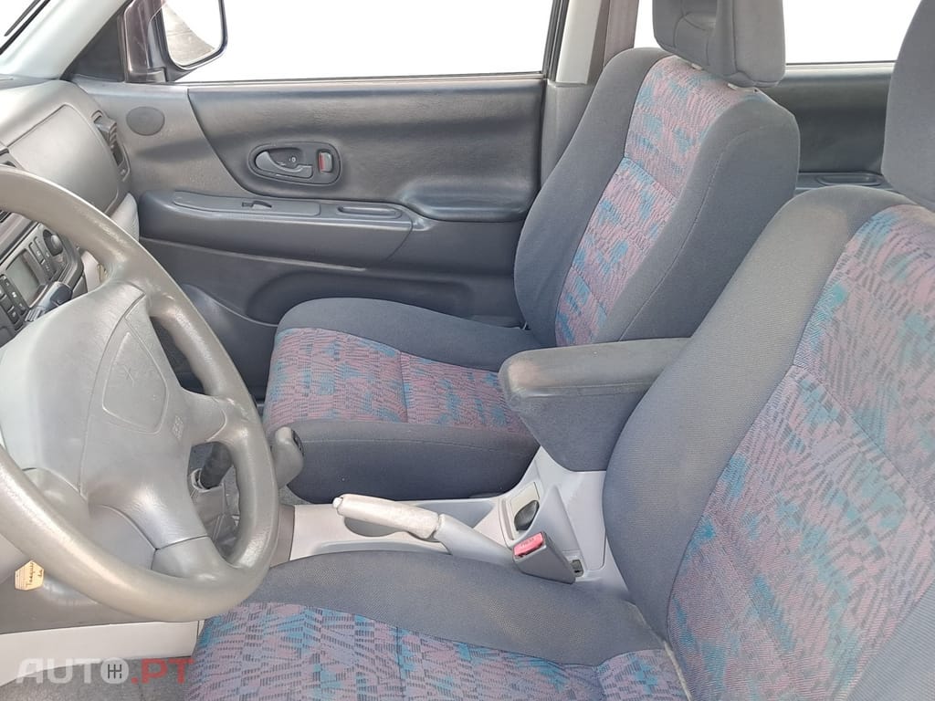 Mitsubishi Pajero Sport 2.5 TD GLS