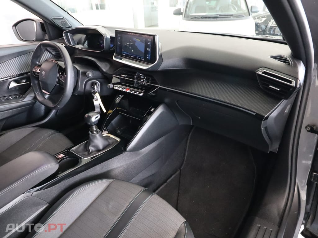 Peugeot 2008 1.2 PureTech Allure