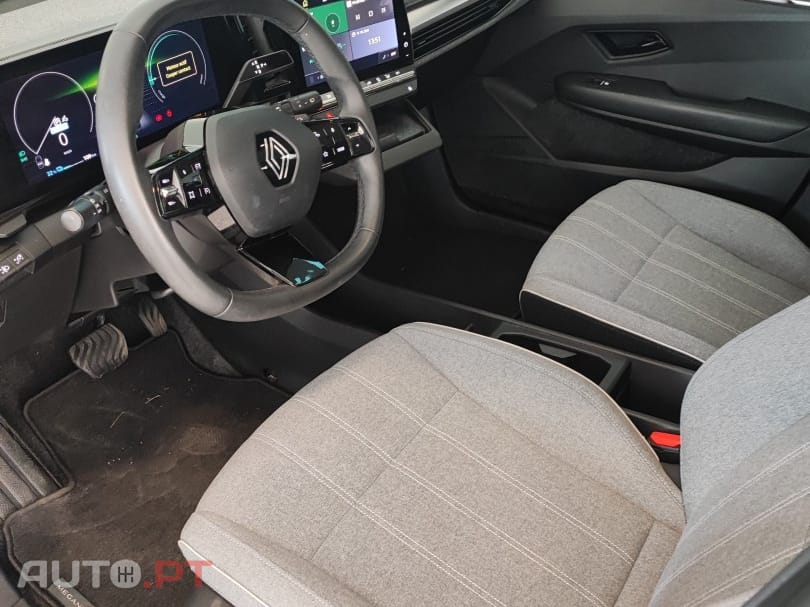 Renault Mégane E-Tech EV60 220hp optimum charge Equilibre