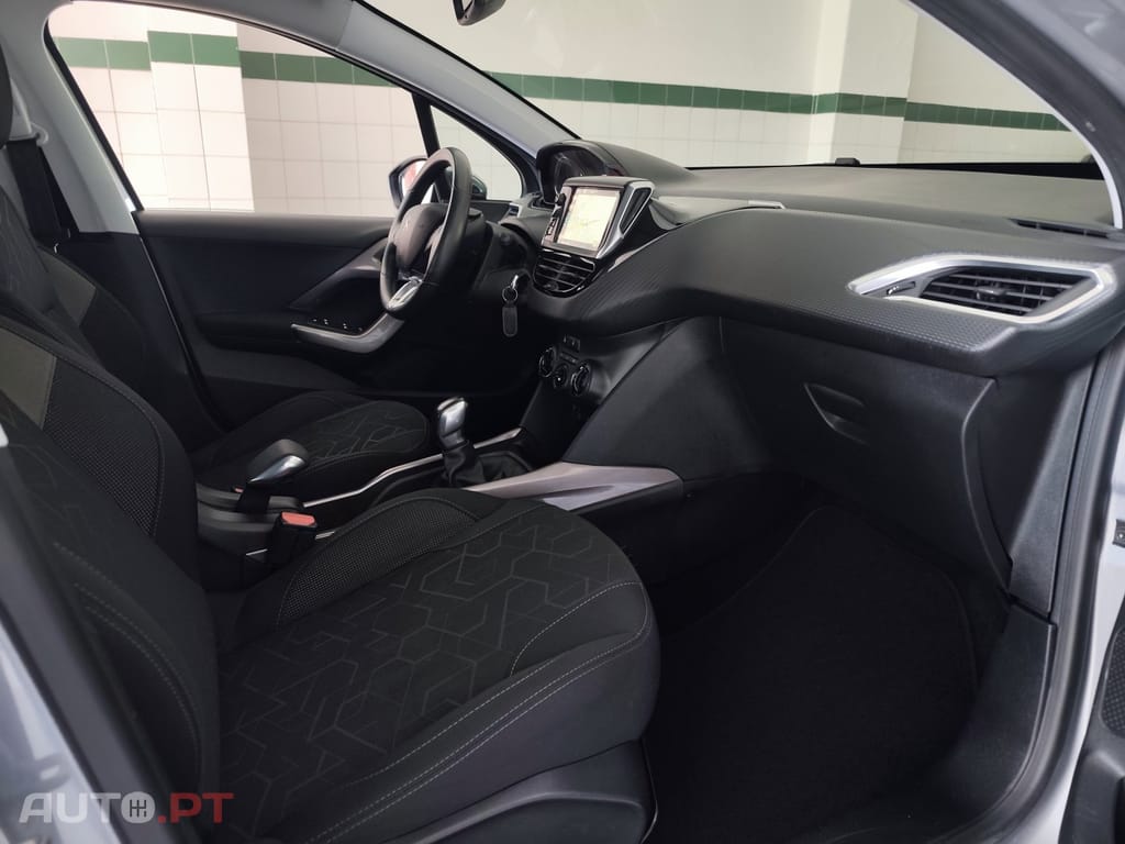 Peugeot 2008 1.6 BlueHDi Style