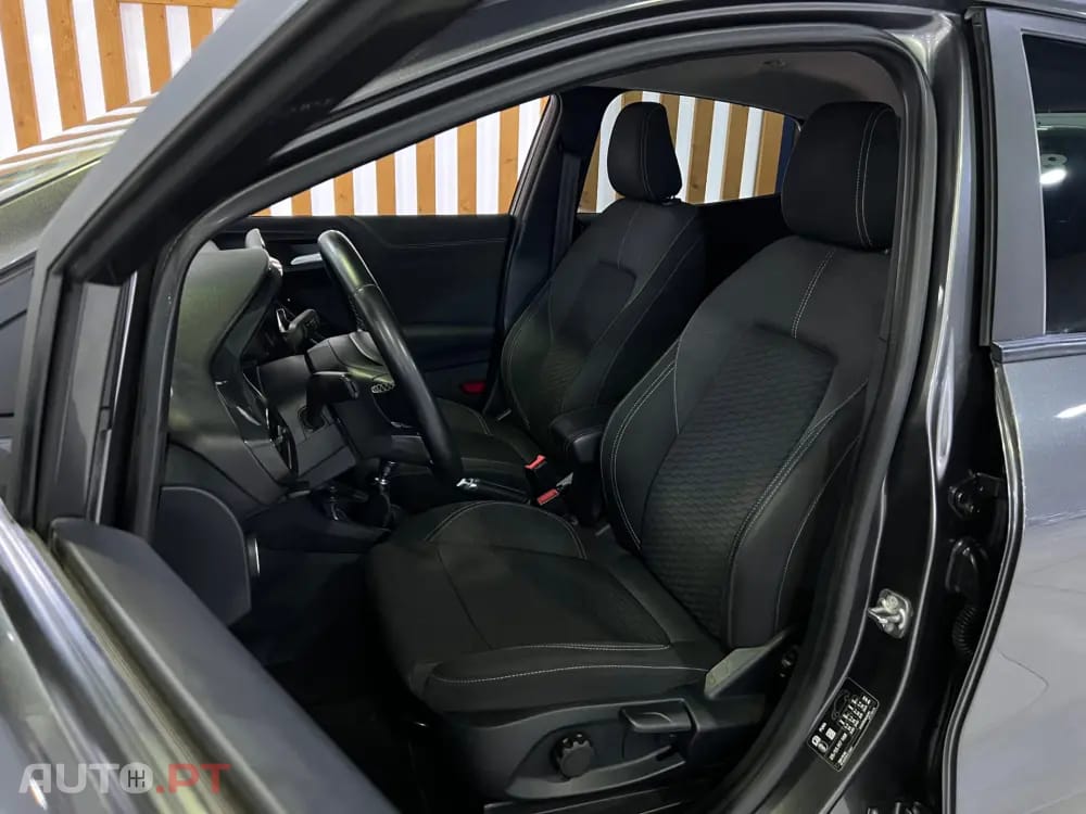 Ford Puma 1.0 EcoBoost MHEV Titanium X