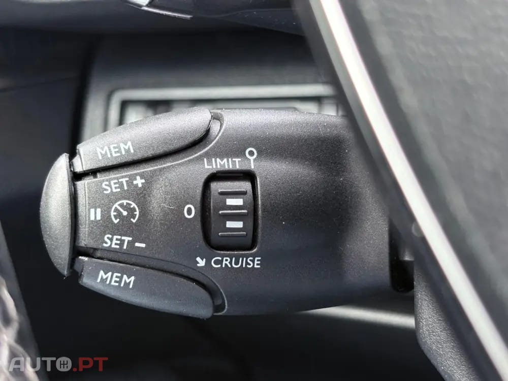 Peugeot 3008 1.2 PureTech Allure EAT8
