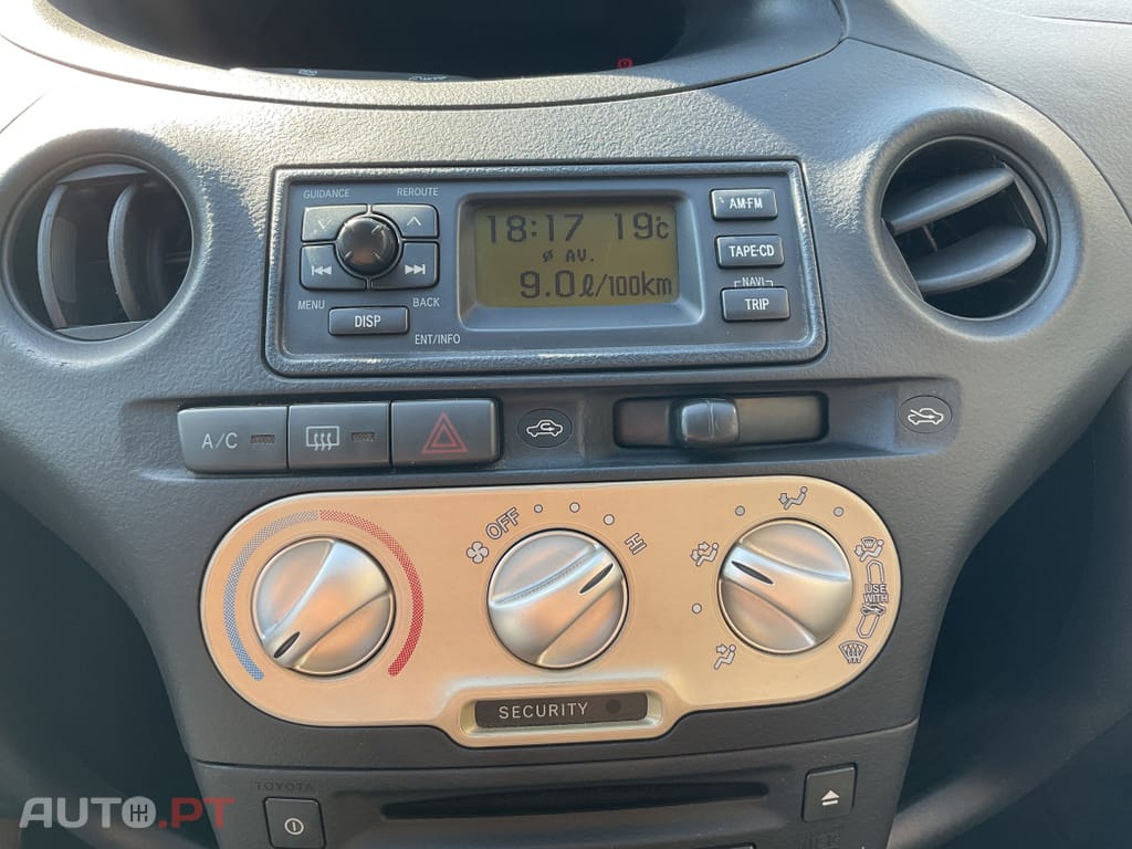 Toyota Yaris 1.0 In-Pack