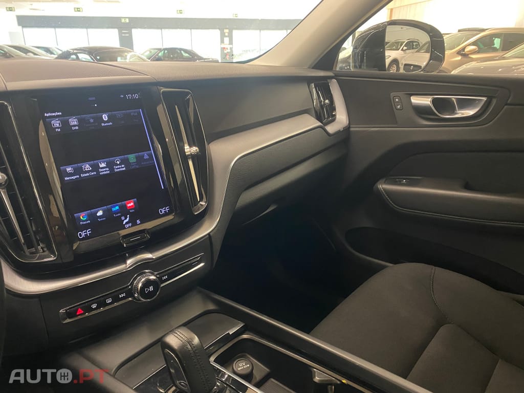 Volvo XC60 2.0 B4 R-Design Geartronic