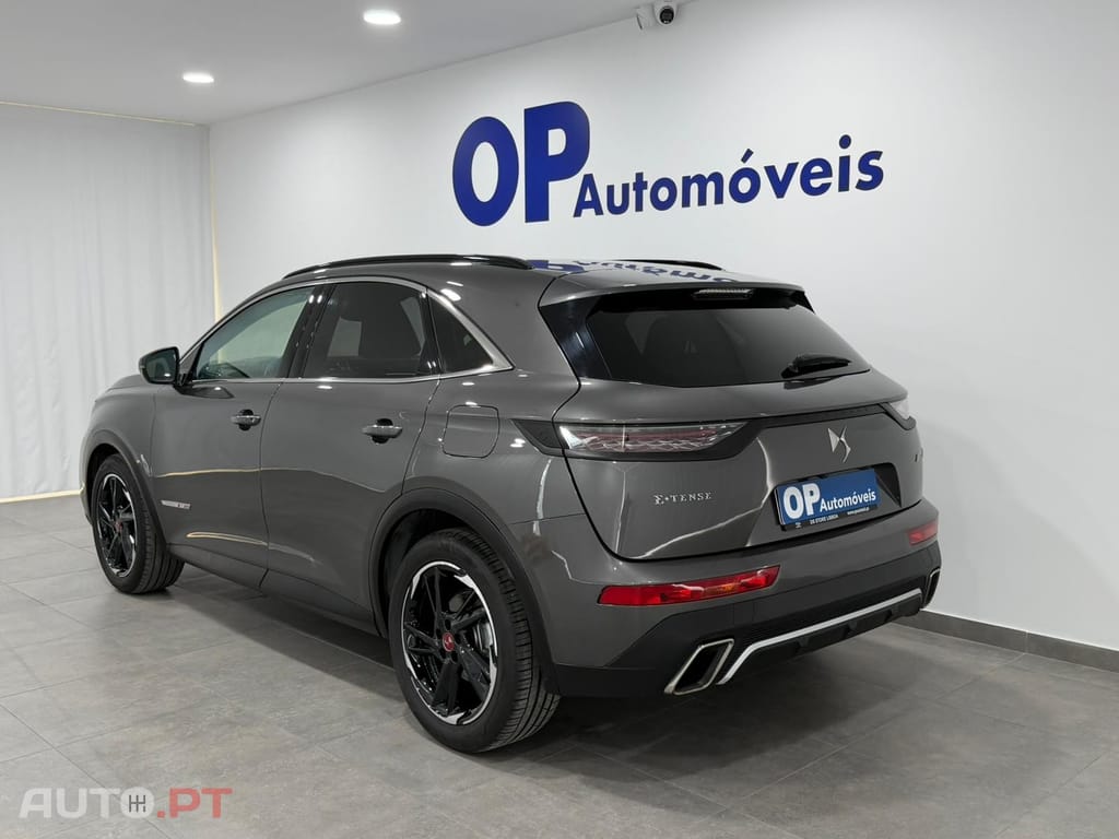DS DS7 Crossback E-Tense Performance Line EAT8