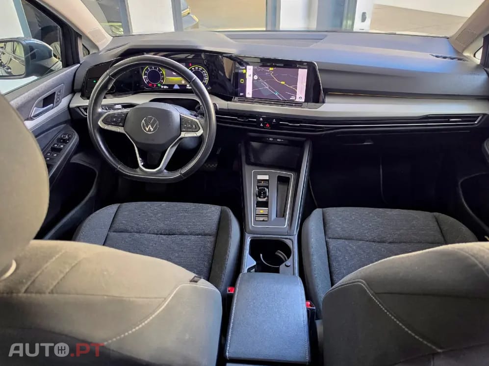 Volkswagen Golf Variant 1.0 eTSI Life DSG