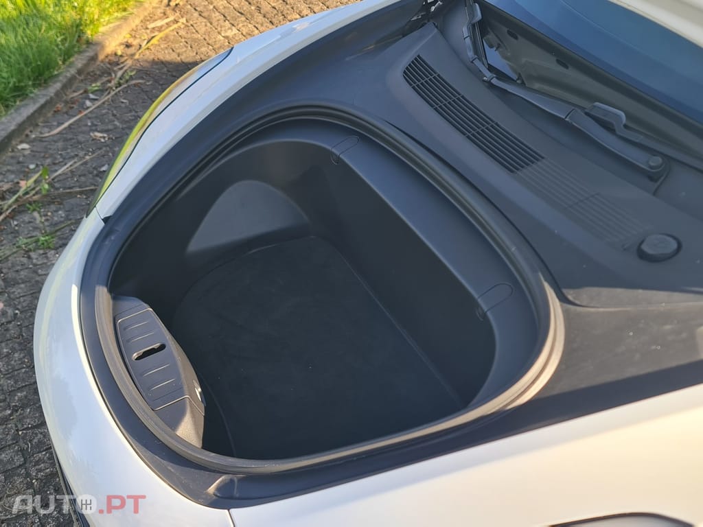 Tesla Model 3 Long-Range Dual Motor AWD