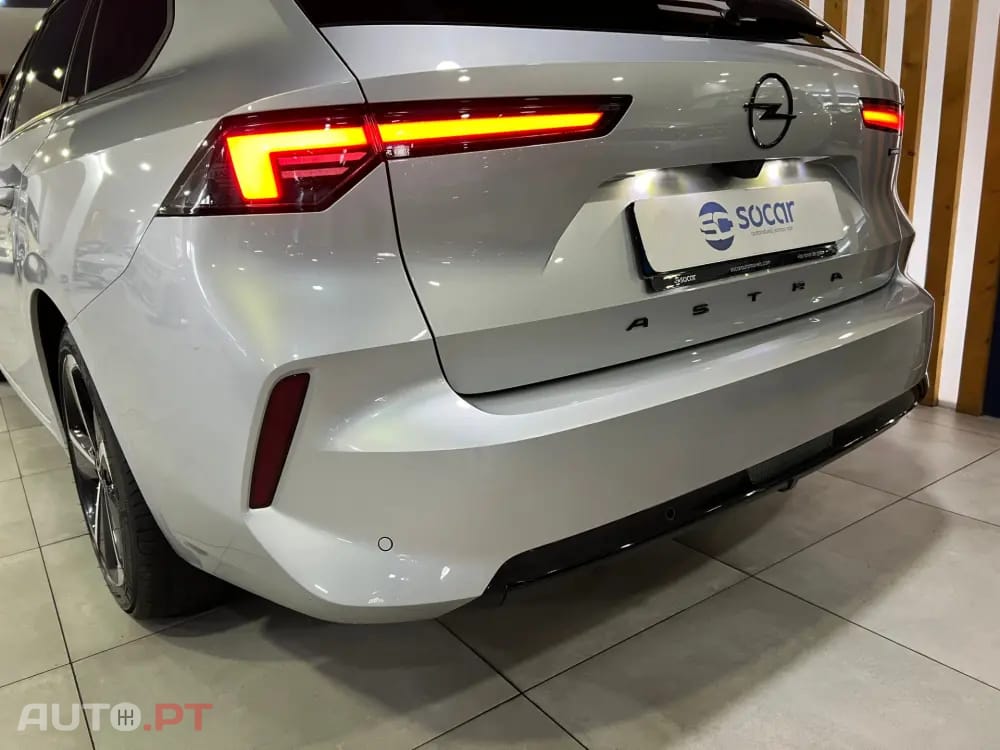 Opel Astra Sports Tourer 1.2 T Hybrid GS eDCT