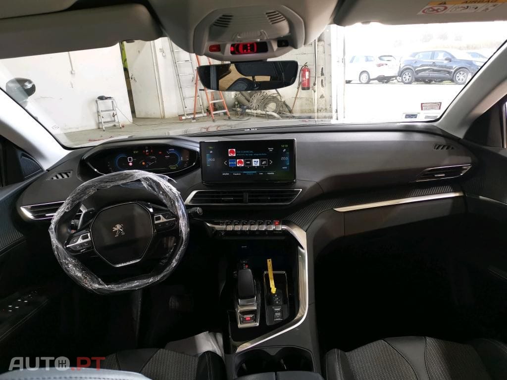 Peugeot 3008 1.6 Hybrid Allure e-EAT8