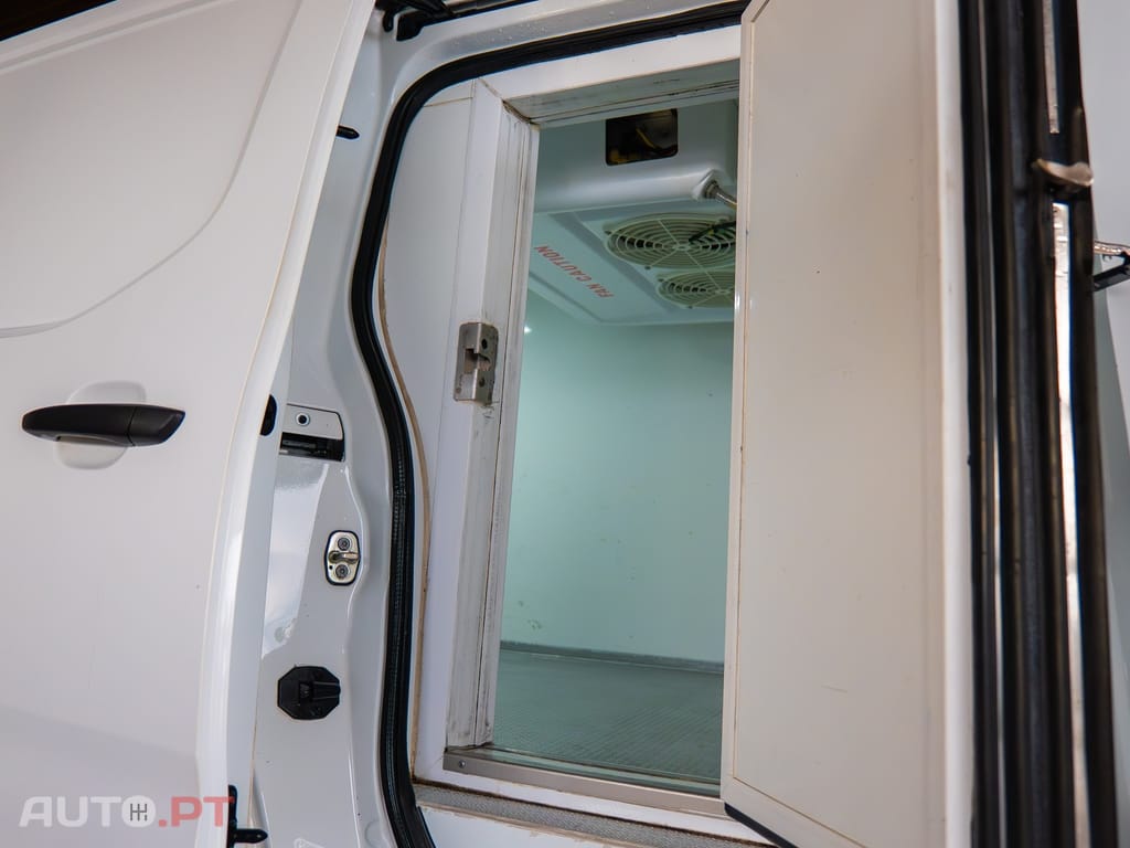 Peugeot Partner 1.6 BlueHDi L2 Premium 3L