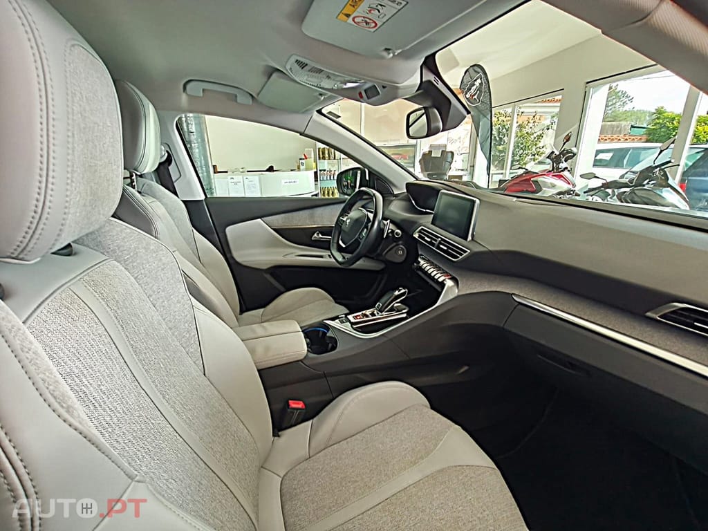 Peugeot 5008 1.5 BlueHDi Allure Pack EAT8