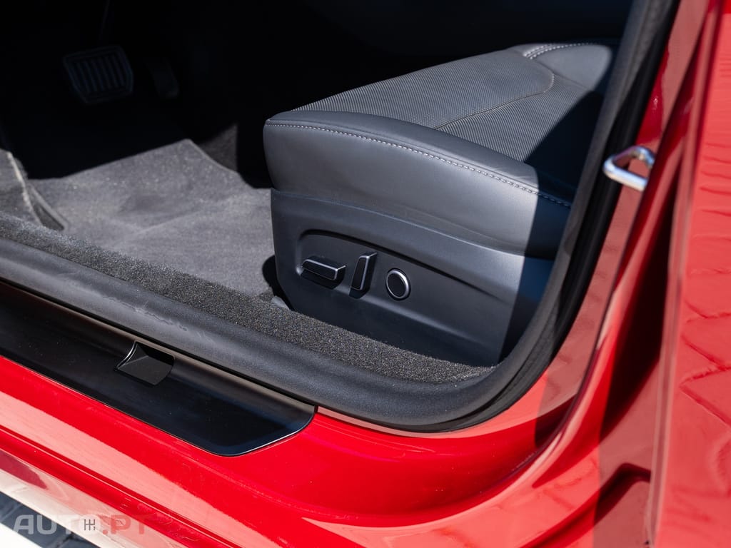 Tesla Model 3 Tração Traseira
