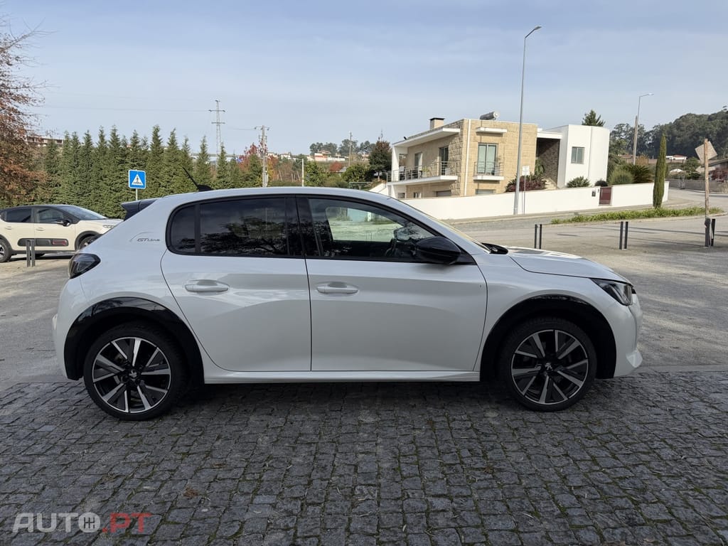 Peugeot 208 1.2 PureTech GT