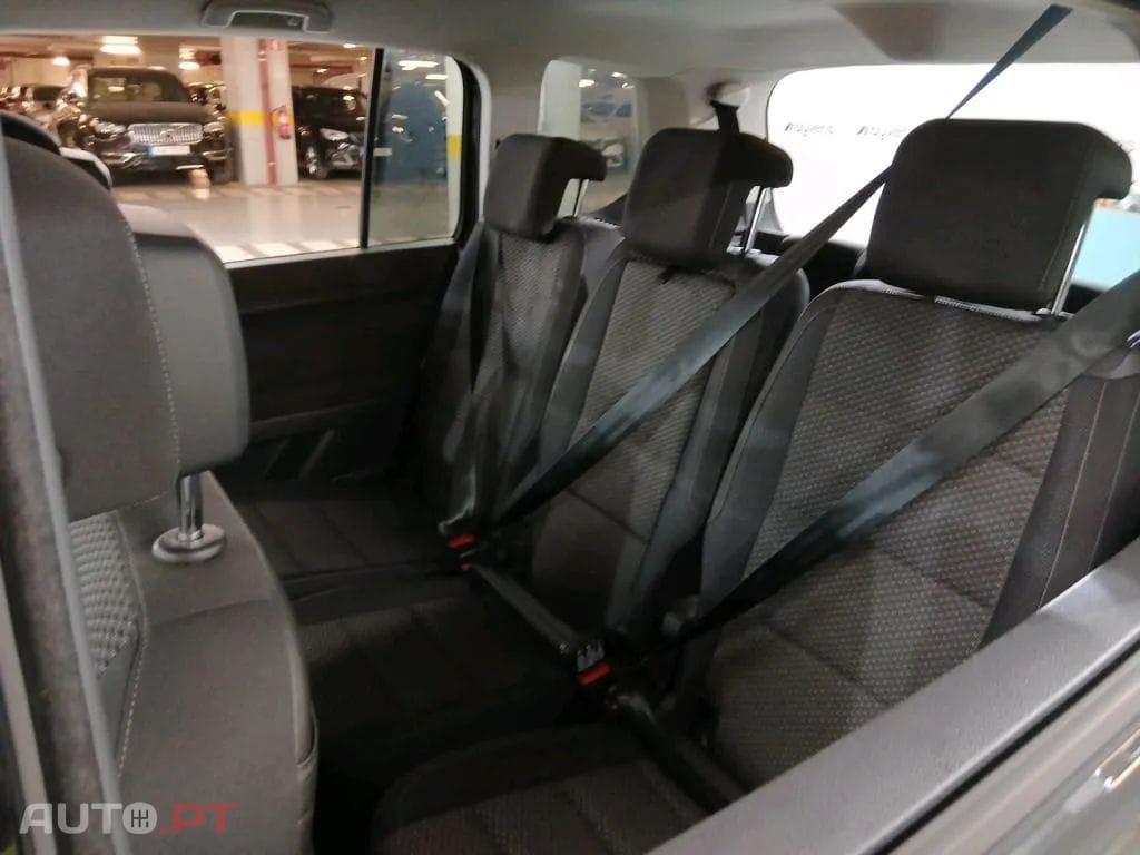 Volkswagen Touran 2.0 TDI Confortline DSG