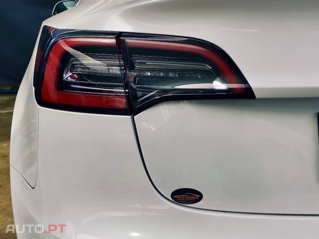 Tesla Model 3 Standard Range Plus RWD