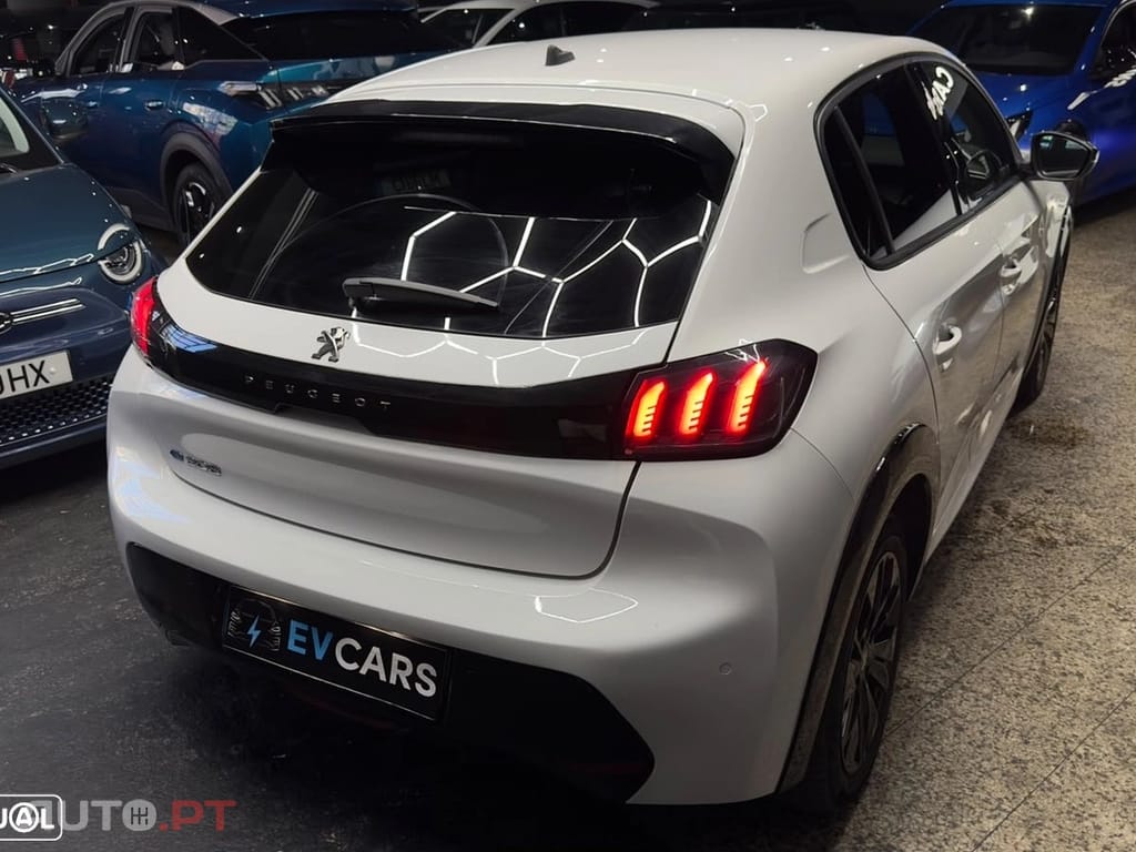 Peugeot E-208 Allure Pack