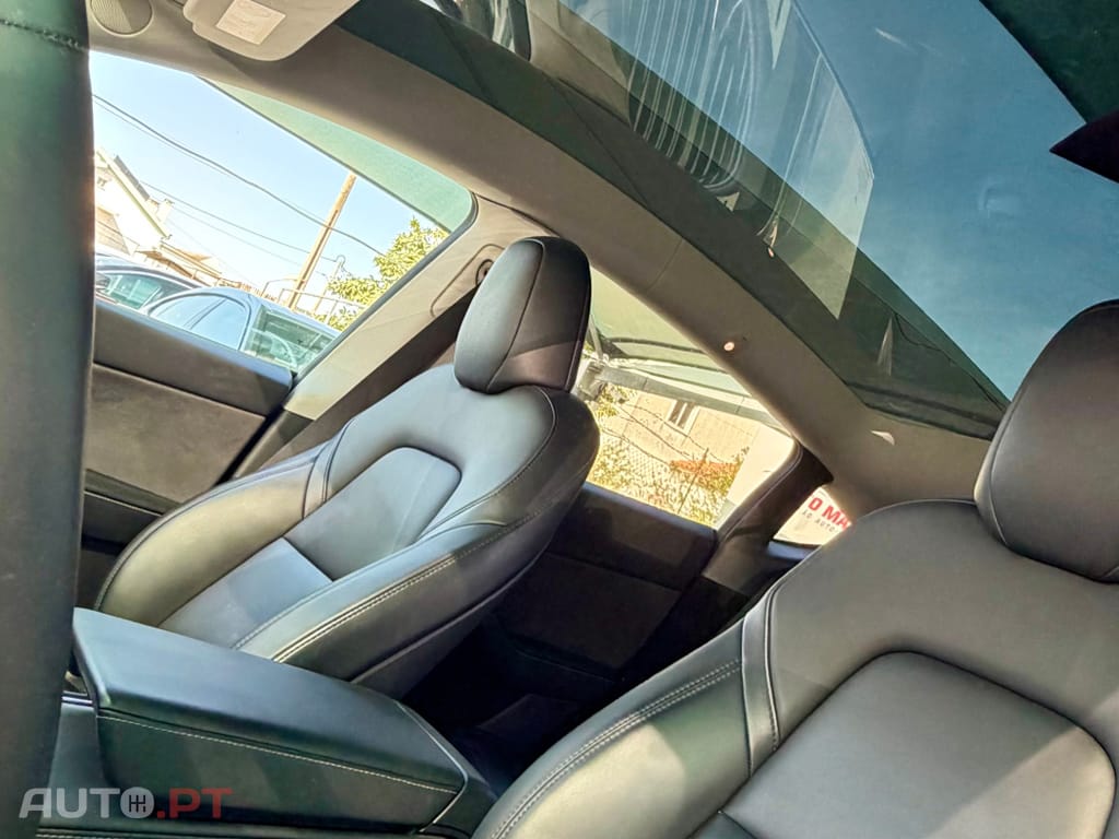 Tesla Model Y Long Range Tração Integral