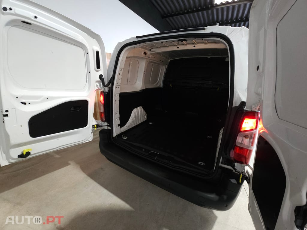 Opel Combo E