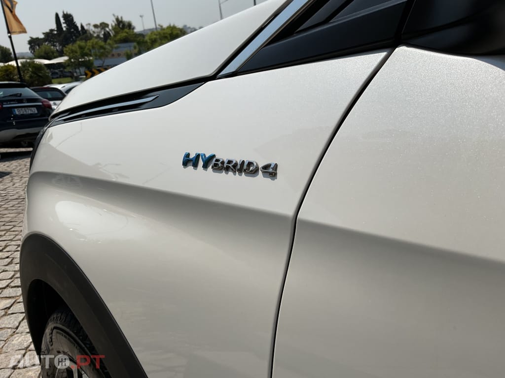 Peugeot 3008 1.6 Hybrid4 Allure e-EAT8