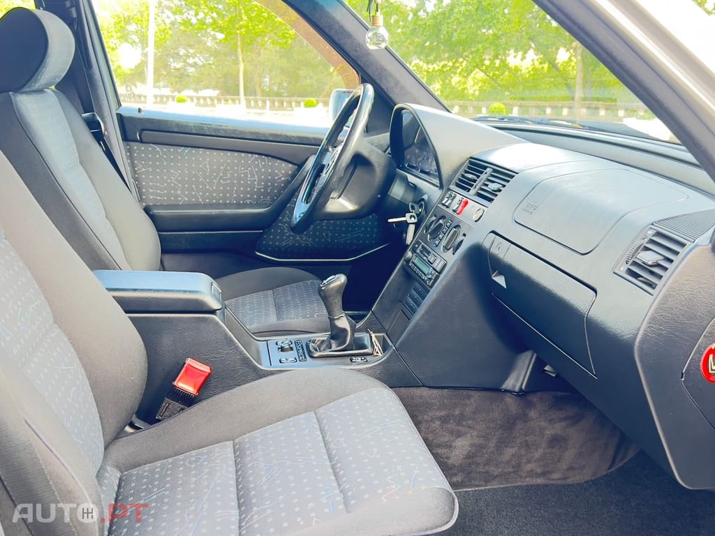 Mercedes-Benz C 220 W202