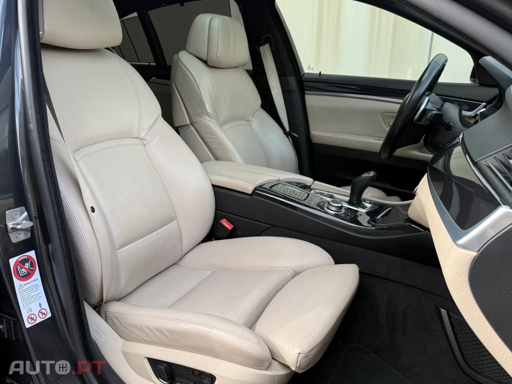BMW 550 i Pack M Auto