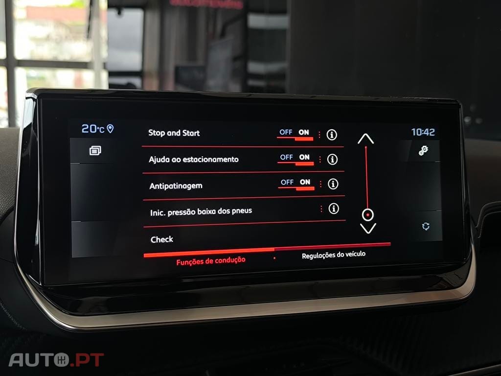Peugeot 2008 1.5 BlueHDi GT EAT8